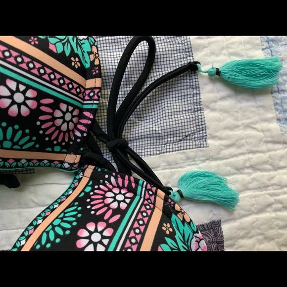 NEVER WORN bikini - Picture 3 of 7